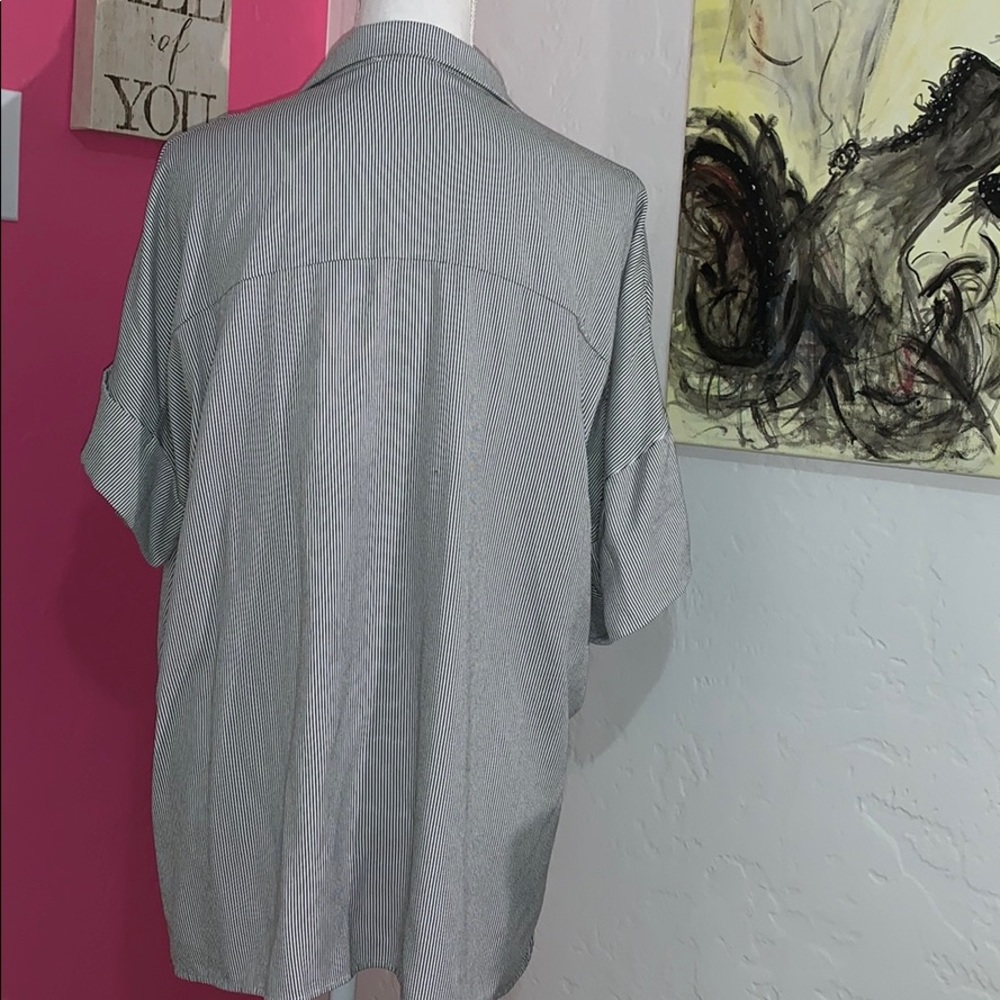 Leith Button Down Top - Picture 4 of 6